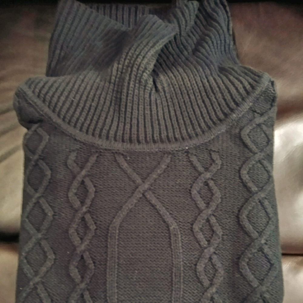 Black sweater, Women's size 2x